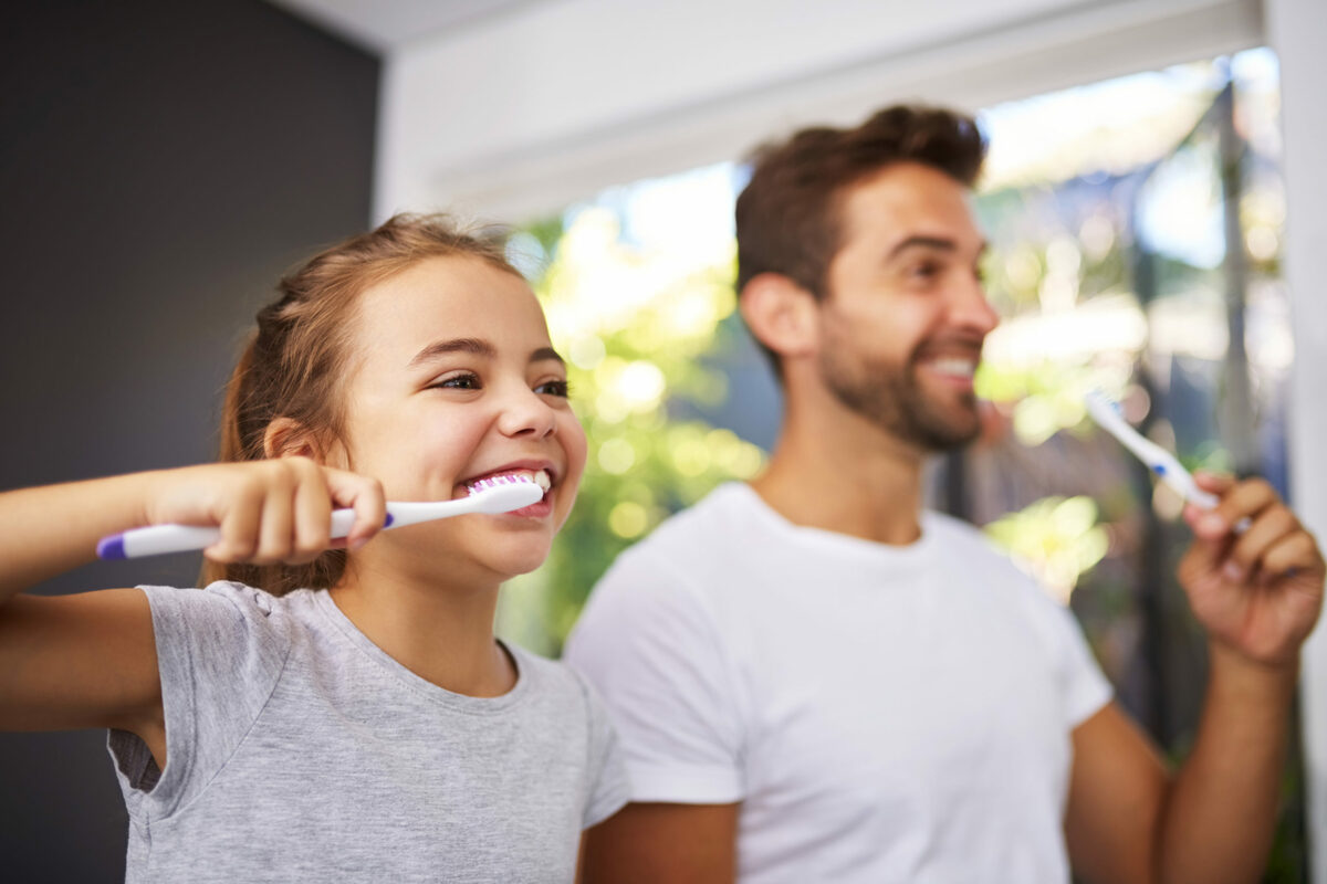 Как правильно чистить зубы: советы по правильной зубной чистке 17